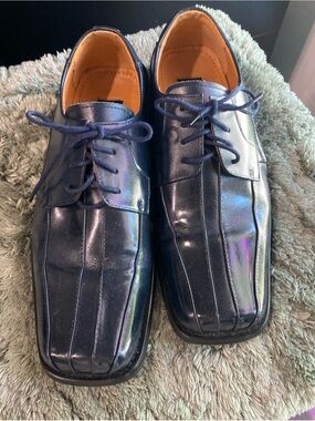 Men's Navy Patent Lace-Up Derby Shoes